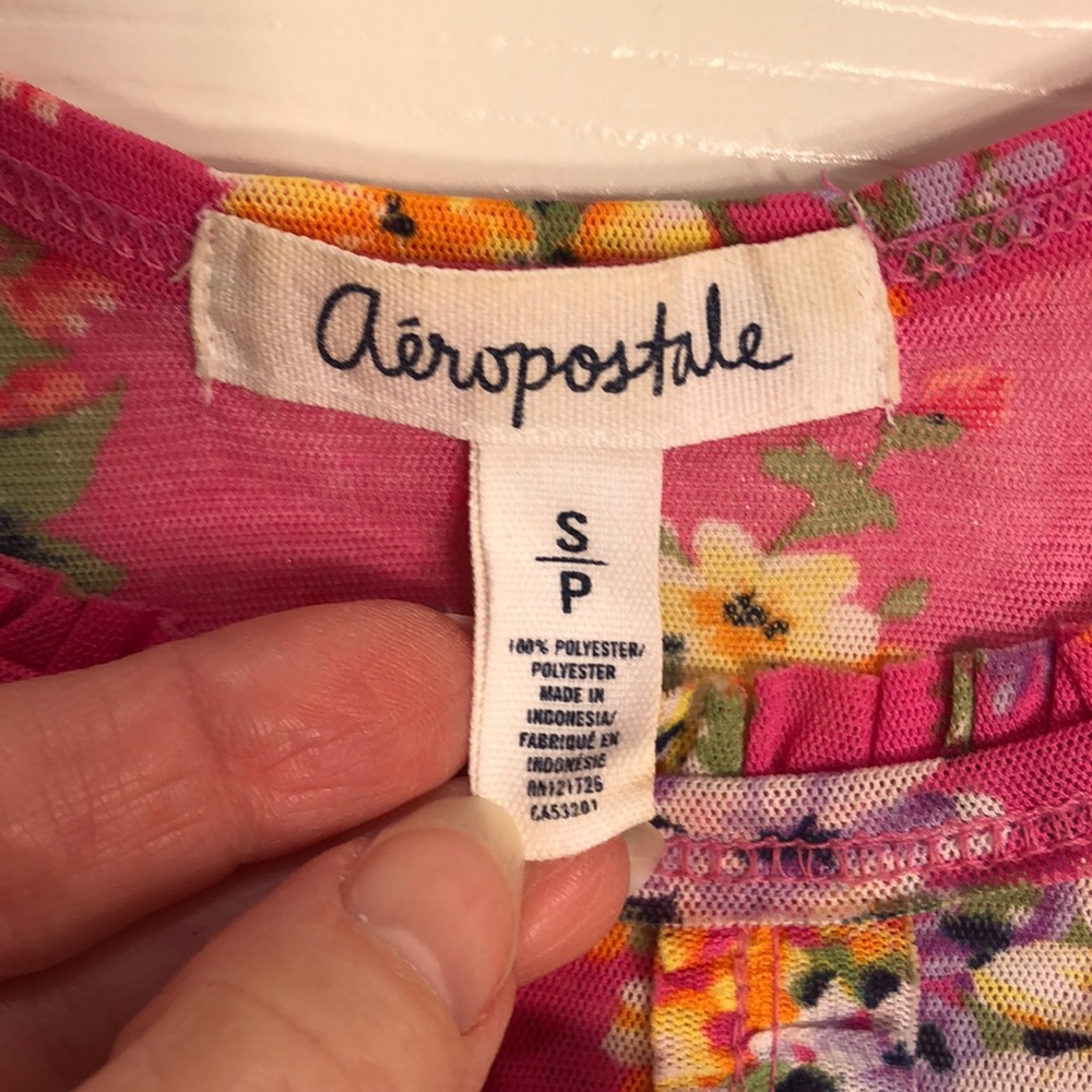 Aeropostale Pink Stretchy Sheer Floral Ruffle Tank Top - Size Small - Picture 9 of 11